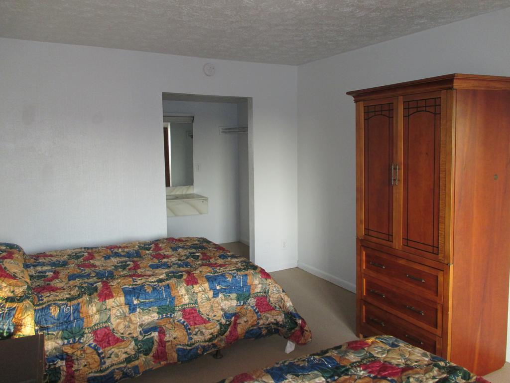 Hotel Budgetel And Lodge West