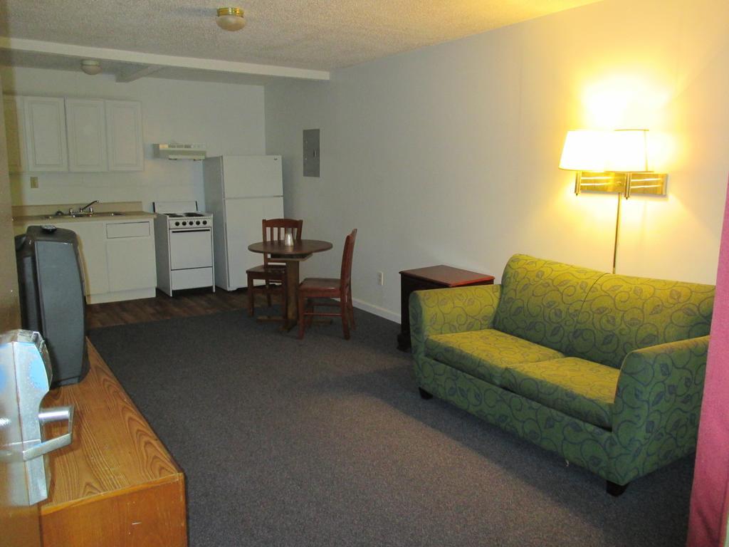 Budgetel And Hotel